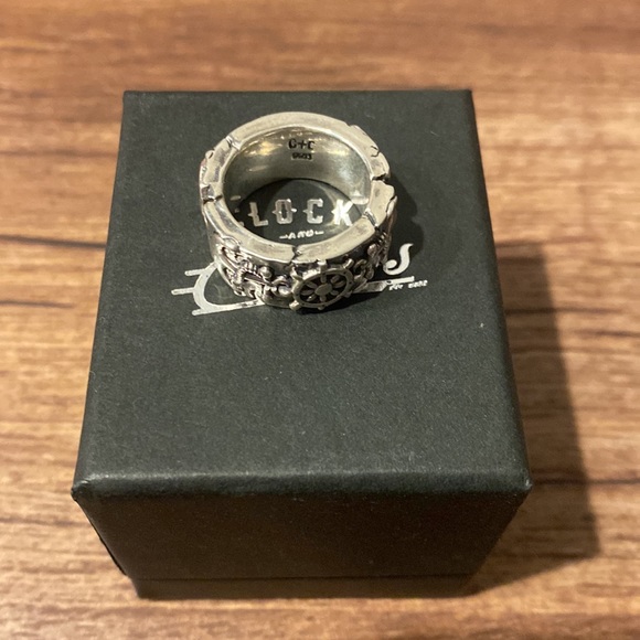 “Safe Harbor” Sterling Silver Ring Size: 7 From Clocks and Colours - Picture 2 of 9